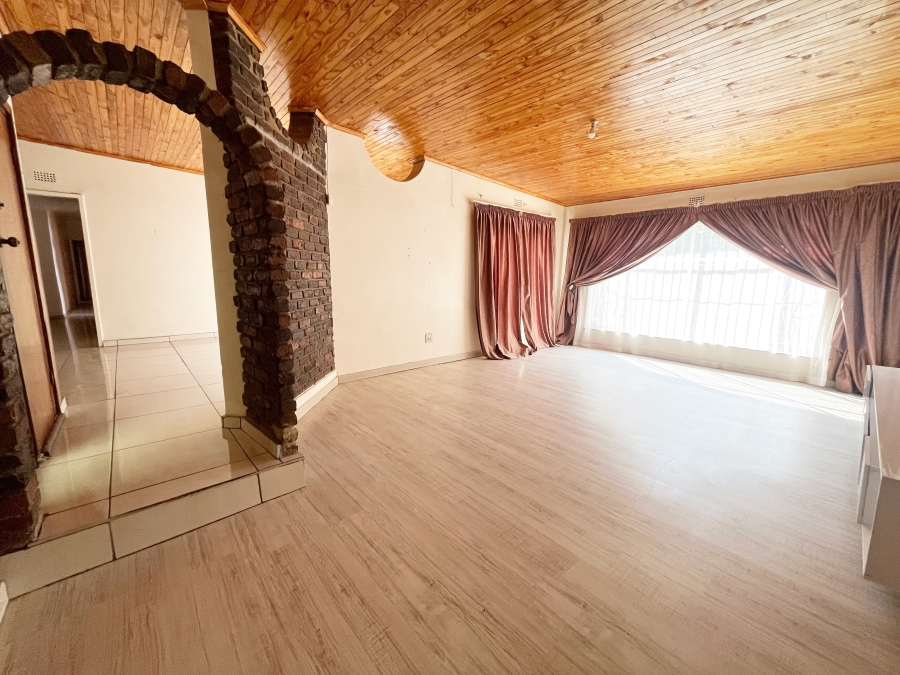 4 Bedroom Property for Sale in Riebeeckstad Free State